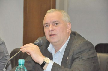 S-a prezentat Constantinescu sau nu să dea cu subsemnatul la Poliţie?